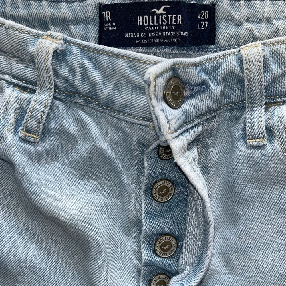 Hollister Jeans - Picture 7 of 9